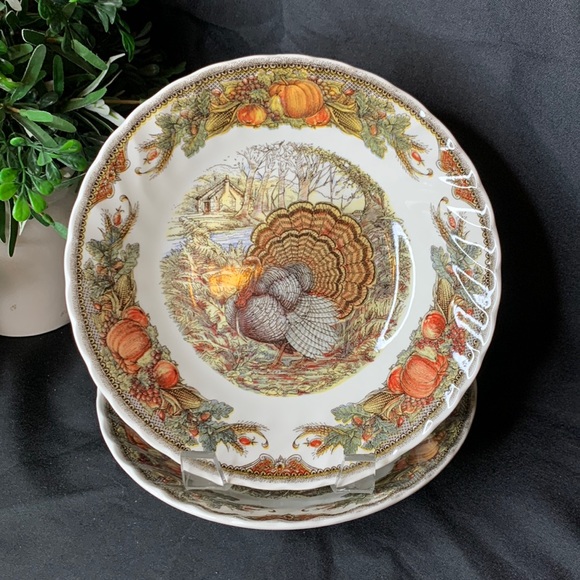 Set of 2 vintage Queen’s HARVEST BOUNTY 8” Thanksgiving soup / cereal bowls - Picture 1 of 9